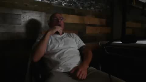 wantmymantofukme online show from 10/15/25, 08:58