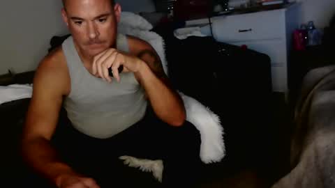 Snapshot of wantmymantofukme chatting on 11/09/25, 10:57 wantmymantofukme online show from 11/09/25, 10:57