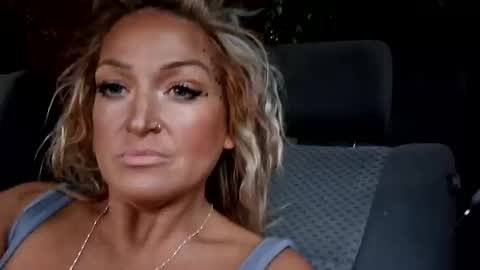 Snapshot of wantmymantofukme chatting on 11/14/25, 01:04 wantmymantofukme online show from 11/14/25, 01:04