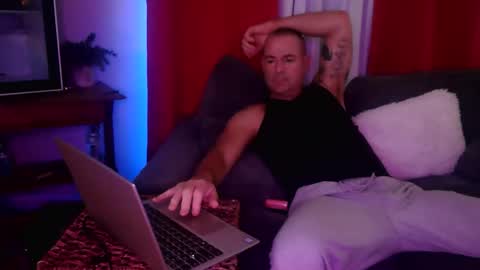 Snapshot of wantmymantofukme chatting on 11/27/25, 05:37 wantmymantofukme online show from 11/27/25, 05:37