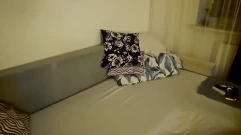 Snapshot of wants_us_more chatting on 11/23/25, 10:53 Crystall Couple online show from 11/23/25, 10:53