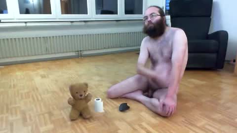 wantsahug online show from 11/09/25, 10:19