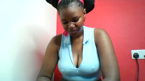 wapgirl22 online show from 06/01/26, 05:47