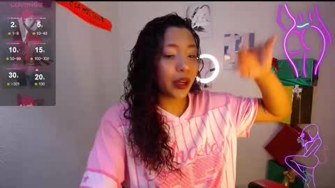 Snapshot of warisgoddes chatting on 11/17/25, 09:04 EMILY online show from 11/17/25, 09:04