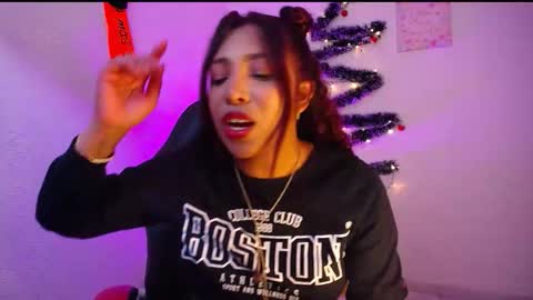 Snapshot of warisgoddes chatting on 11/27/25, 03:41 EMILY online show from 11/27/25, 03:41