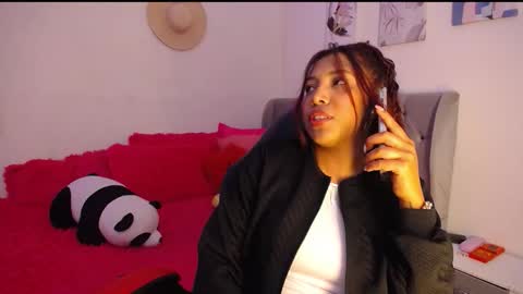 Snapshot of warisgoddes chatting on 12/22/25, 07:05 EMILY online show from 12/22/25, 07:05