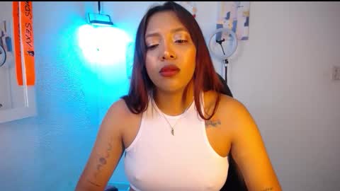 Snapshot of warisgoddes chatting on 04/21/26, 03:24 EMILY online show from 04/21/26, 03:24