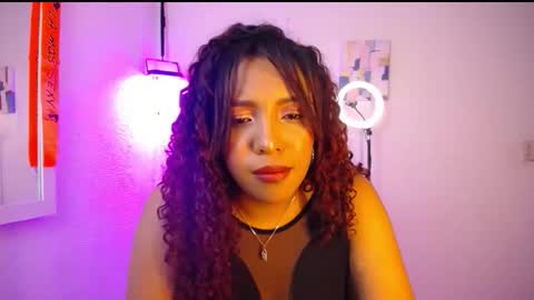Snapshot of warisgoddes chatting on 04/25/26, 06:38 EMILY online show from 04/25/26, 06:38
