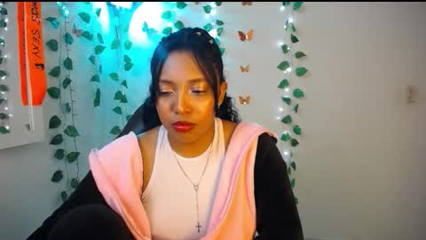 Snapshot of warisgoddes chatting on 05/07/26, 07:03 EMILY online show from 05/07/26, 07:03