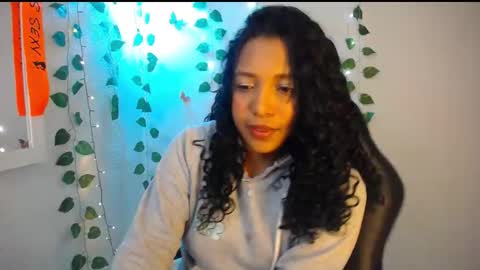Snapshot of warisgoddes chatting on 05/30/26, 06:21 EMILY online show from 05/30/26, 06:21