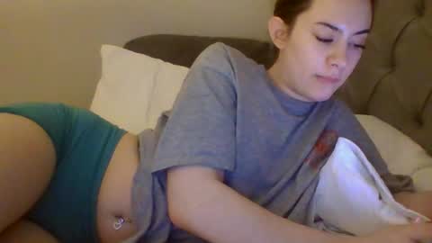 Snapshot of wasiancutiee chatting on 06/11/26, 02:00 wasiancutie online show from 06/11/26, 02:00