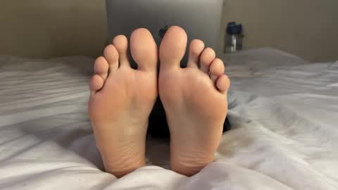 Snapshot of watchangel chatting on 09/13/25, 03:50 Angel A online show from 09/13/25, 03:50