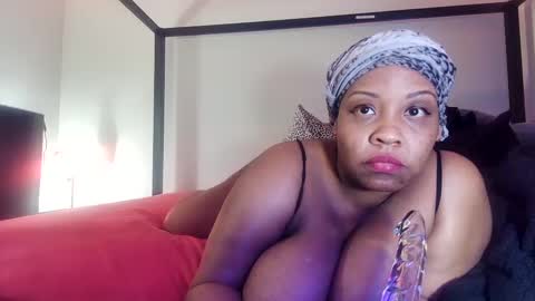 LAUREN LUSH online show from 02/09/25, 08:11