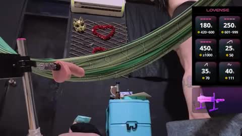 Snapshot of waterfalls_girl chatting on 12/09/24, 10:22 nicol online show from 12/09/24, 10:22