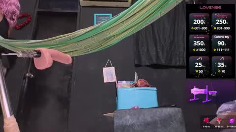 Snapshot of waterfalls_girl chatting on 01/05/25, 01:13 nicol online show from 01/05/25, 01:13