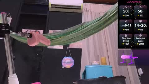 Snapshot of waterfalls_girl chatting on 02/07/25, 10:40 nicol online show from 02/07/25, 10:40