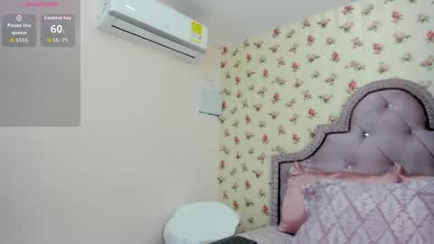 Snapshot of watson_crystal00 chatting on 05/24/26, 01:49 Milf Latina online show from 05/24/26, 01:49