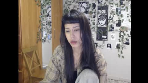 Snapshot of wavy_nights chatting on 09/26/25, 01:53 Mina online show from 09/26/25, 01:53