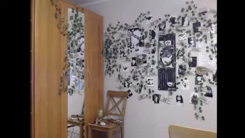 Snapshot of wavy_nights chatting on 10/05/25, 05:00 Mina online show from 10/05/25, 05:00