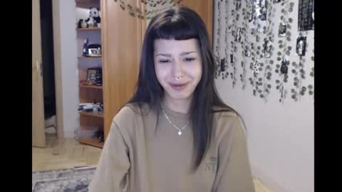 Snapshot of wavy_nights chatting on 10/27/25, 06:50 Mina online show from 10/27/25, 06:50