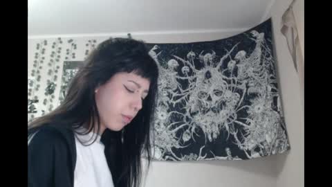 Mina online show from 04/29/26, 02:10