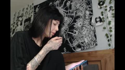 Mina online show from 05/29/26, 09:57
