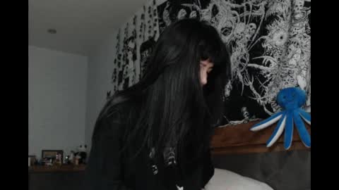 Mina online show from 06/04/26, 10:27