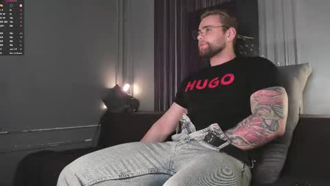 Snapshot of waynemiller_ chatting on 11/22/25, 04:55 Wayne online show from 11/22/25, 04:55