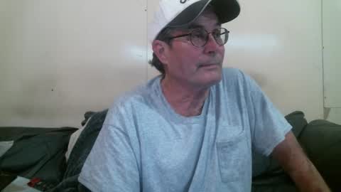 Snapshot of wbfarm chatting on 03/21/26, 02:38 WB Farm online show from 03/21/26, 02:38