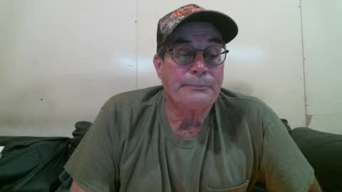 Snapshot of wbfarm chatting on 04/18/26, 01:53 WB Farm online show from 04/18/26, 01:53