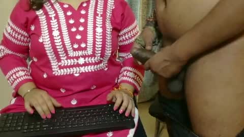 Snapshot of we_are_indian chatting on 06/25/26, 04:23 khushiwife kabirhubby kavyasexy gf online show from 06/25/26, 04:23