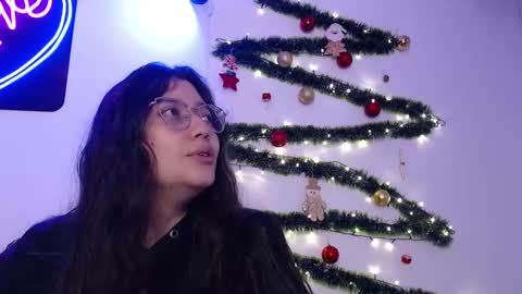 Trixie 3 online show from 12/28/24, 02:42