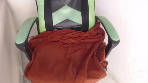 Trixie 3 online show from 10/01/25, 01:11