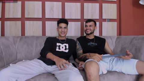 Jhonny Dick  his neighbors. online show from 12/04/24, 01:36