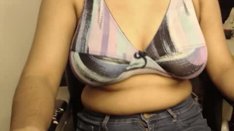 mina online show from 11/23/25, 04:18