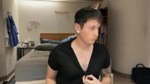 Snapshot of webslingxxxx chatting on 12/04/24, 10:41 webslingxxxx online show from 12/04/24, 10:41