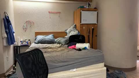 Snapshot of webslingxxxx chatting on 12/07/24, 12:52 webslingxxxx online show from 12/07/24, 12:52