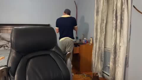 Snapshot of webslingxxxx chatting on 12/20/24, 12:30 webslingxxxx online show from 12/20/24, 12:30