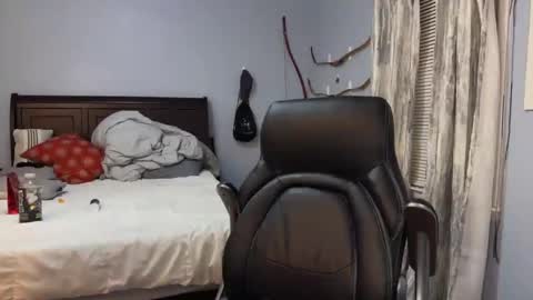 Snapshot of webslingxxxx chatting on 12/26/24, 12:46 webslingxxxx online show from 12/26/24, 12:46