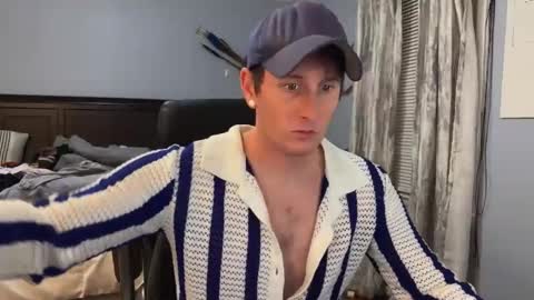 Snapshot of webslingxxxx chatting on 12/27/24, 02:25 webslingxxxx online show from 12/27/24, 02:25