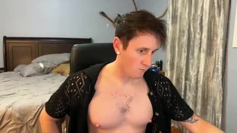 Snapshot of webslingxxxx chatting on 01/29/25, 01:05 webslingxxxx online show from 01/29/25, 01:05