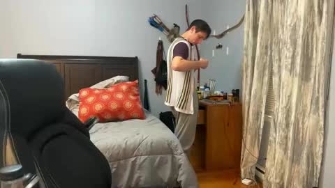 Snapshot of webslingxxxx chatting on 02/18/25, 01:43 webslingxxxx online show from 02/18/25, 01:43