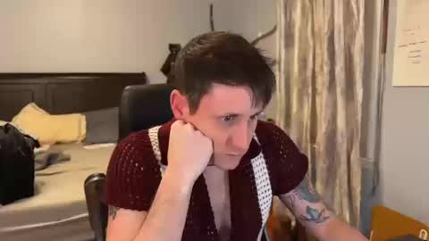 Snapshot of webslingxxxx chatting on 10/10/25, 11:26 webslingxxxx online show from 10/10/25, 11:26