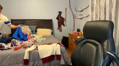 Snapshot of webslingxxxx chatting on 10/17/25, 11:40 webslingxxxx online show from 10/17/25, 11:40