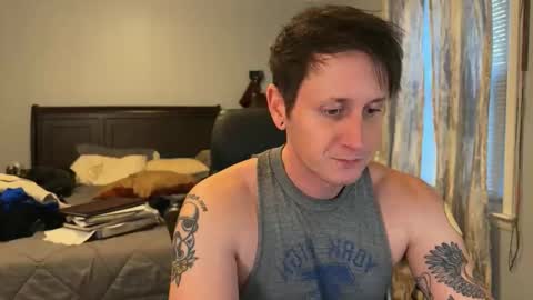 Snapshot of webslingxxxx chatting on 11/13/25, 09:47 webslingxxxx online show from 11/13/25, 09:47