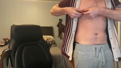 Snapshot of webslingxxxx chatting on 11/18/25, 12:05 webslingxxxx online show from 11/18/25, 12:05