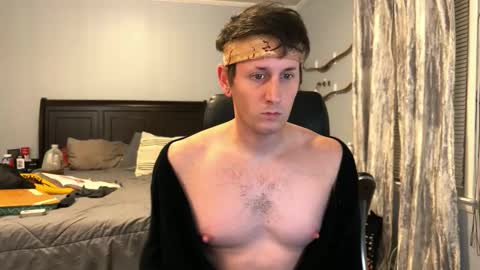 Snapshot of webslingxxxx chatting on 11/19/25, 02:11 webslingxxxx online show from 11/19/25, 02:11