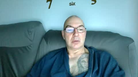 Snapshot of wechatistrokeurub chatting on 11/11/25, 08:25 wechatistrokeurub online show from 11/11/25, 08:25