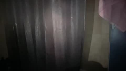 Snapshot of wedifferent_ chatting on 10/17/25, 08:06 wedifferent_ online show from 10/17/25, 08:06