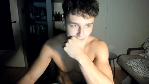 Snapshot of wee_willy_winky chatting on 06/12/26, 10:19 wee_willy_winky online show from 06/12/26, 10:19